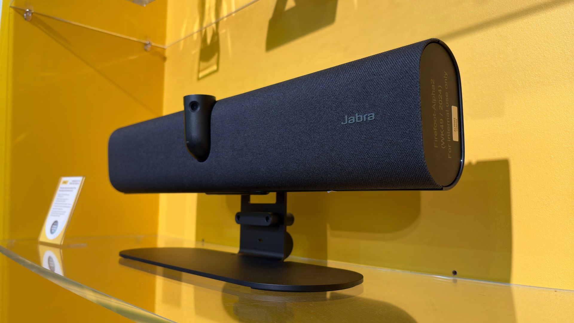 Jabra PanaCast 40 VBS 4K AI-powered video bar for hybrid meetings and seamless collaboration, showcased at ISE.